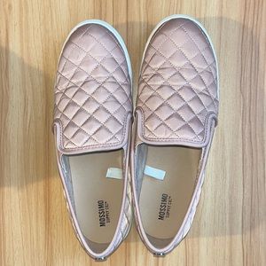 Womens GUC slip on shoes